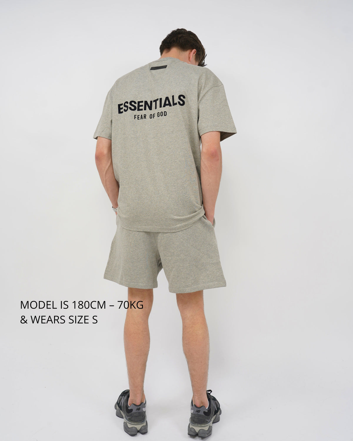 Komplet Essentials Set Dark Oatmeal